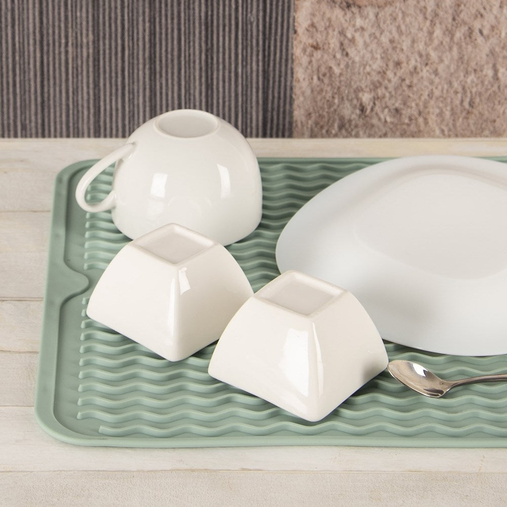 Mint green drying mat for dishes with profiled grooves
