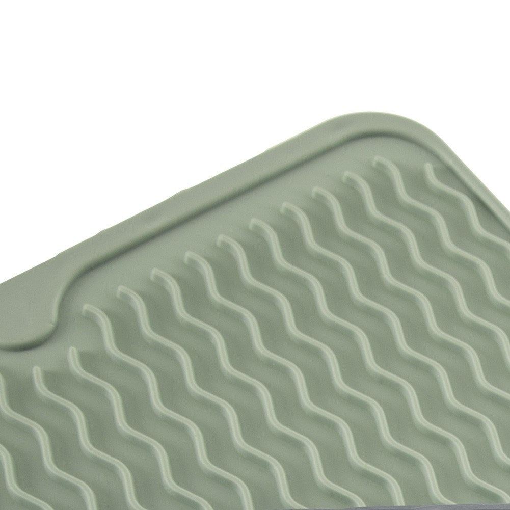 Mint green drying mat for dishes with profiled grooves