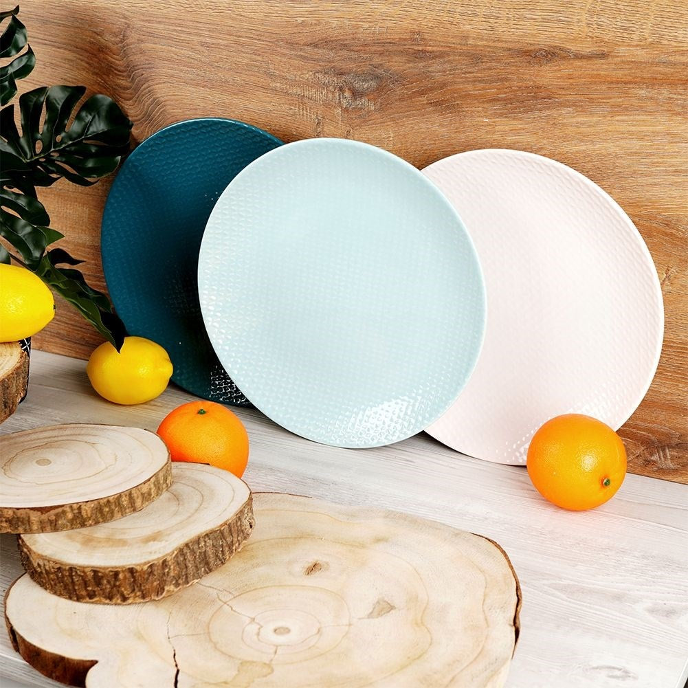 Modern Ceramic Dish with Relief Pattern and Trendy Color