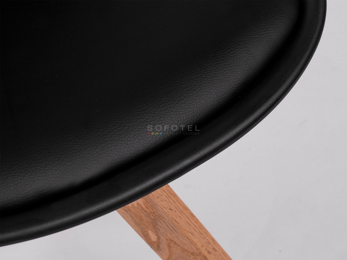 Modern Scandinavian chair Sofotel Verde black