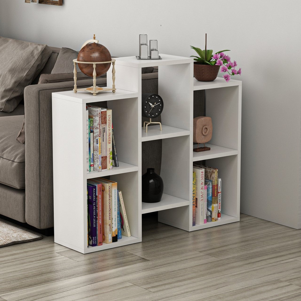Modern bookcase by ModernHome