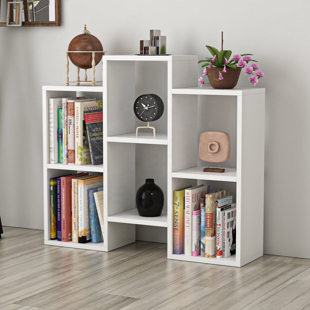 Modern bookcase by ModernHome