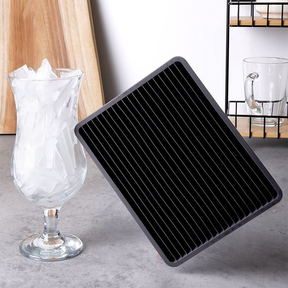 Mold for crushed ice - flexible and easy to use