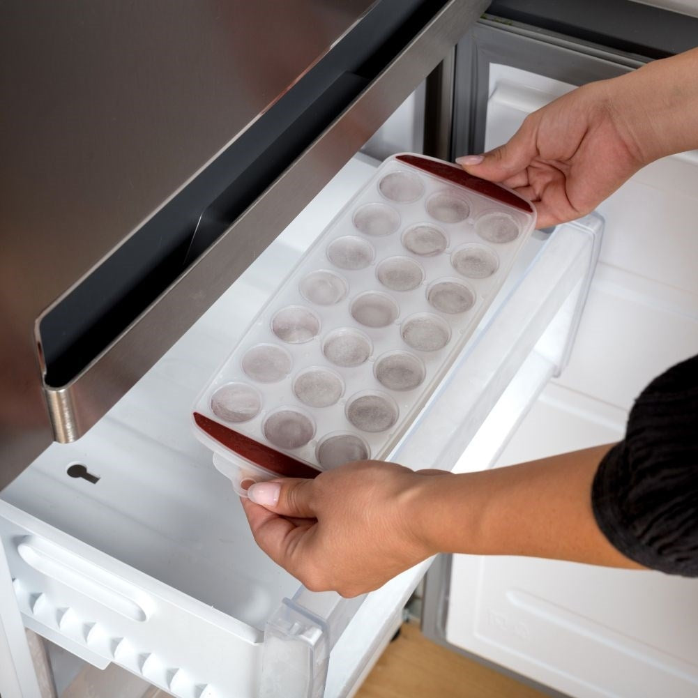 Mold in Silicone for 21 Perfect Round Ice Cubes