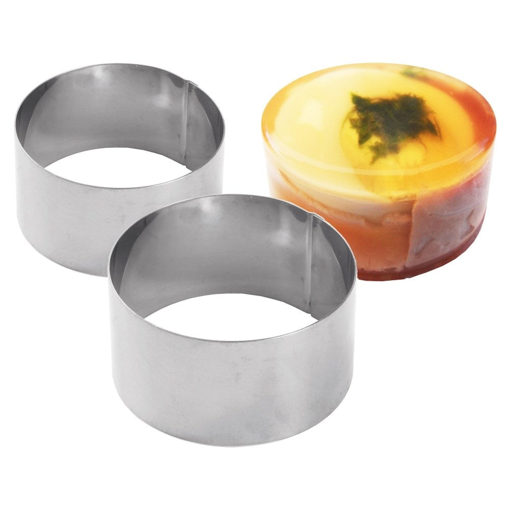 Molding: Create beautiful appetizers and small cakes easily