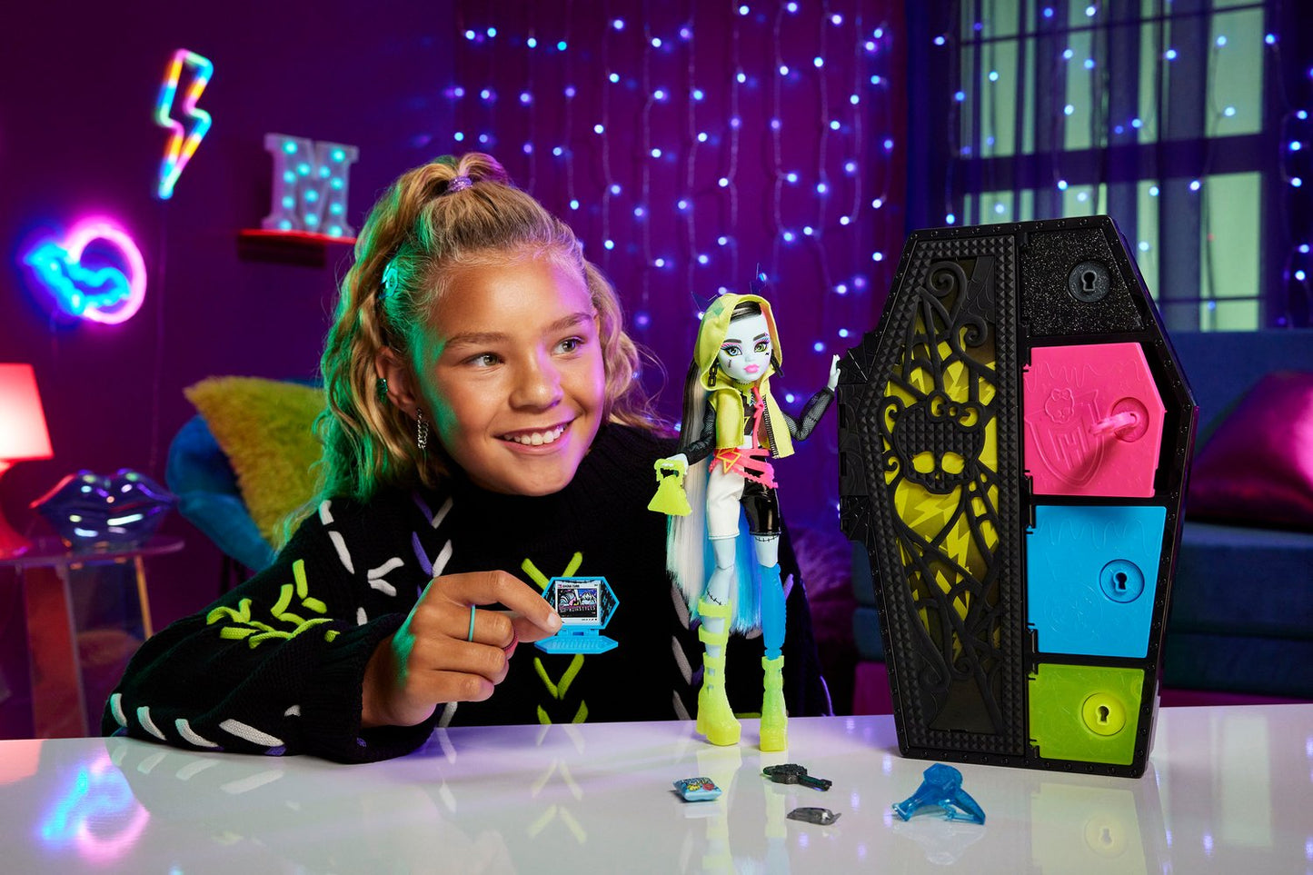 Monster High Skulltimate Secrets Frankie