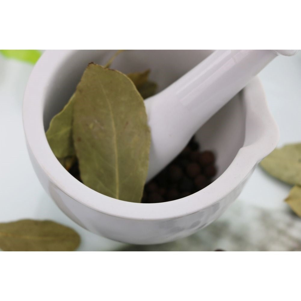 Mortar for better crushing effect - perfect for spices & pesto