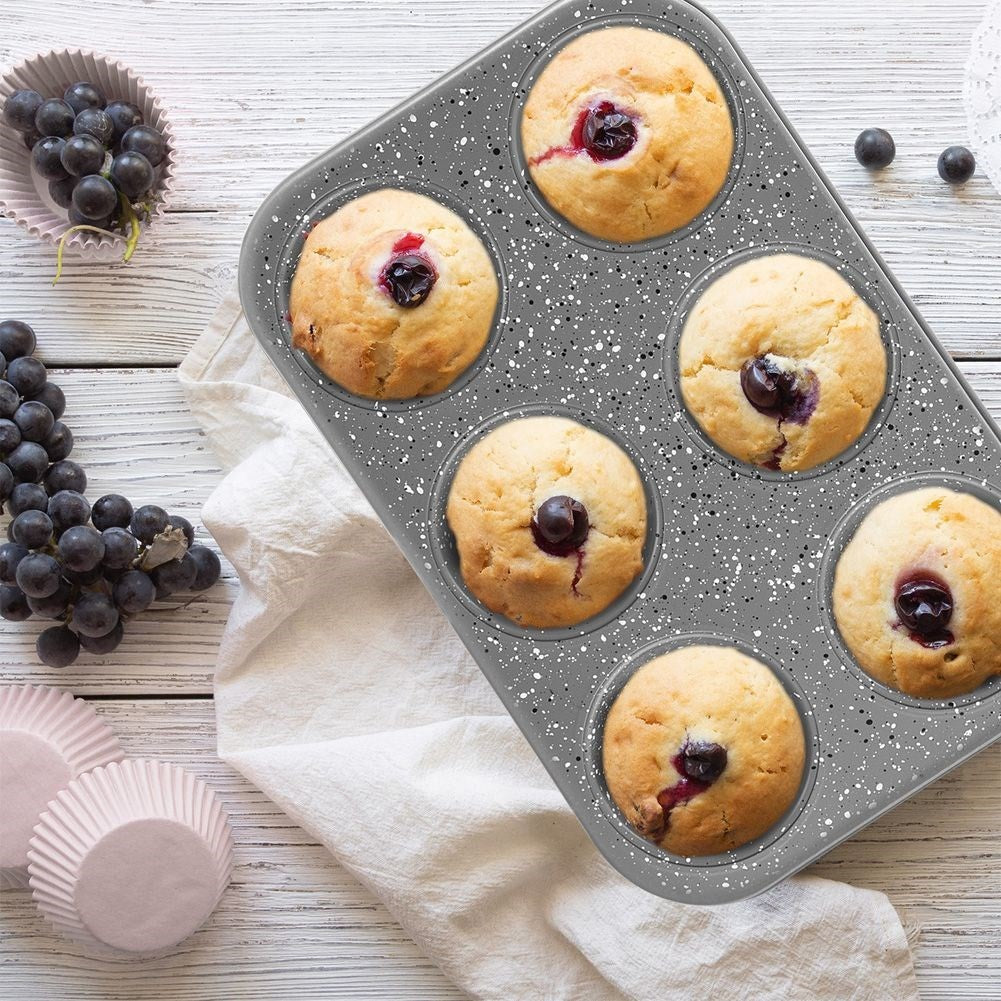 Muffin tin for 6 large muffins with non-stick coating