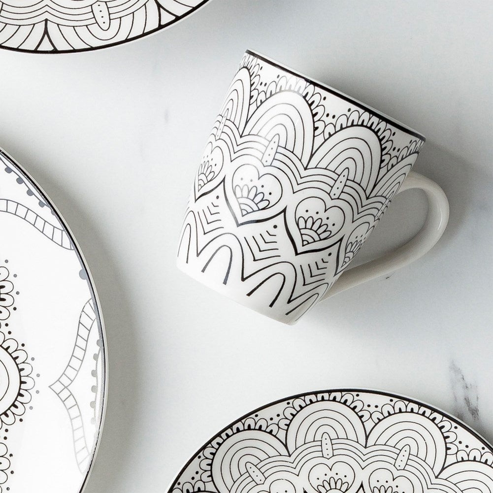 Mug in Porcelain for Coffee, Tea and Other Drinks