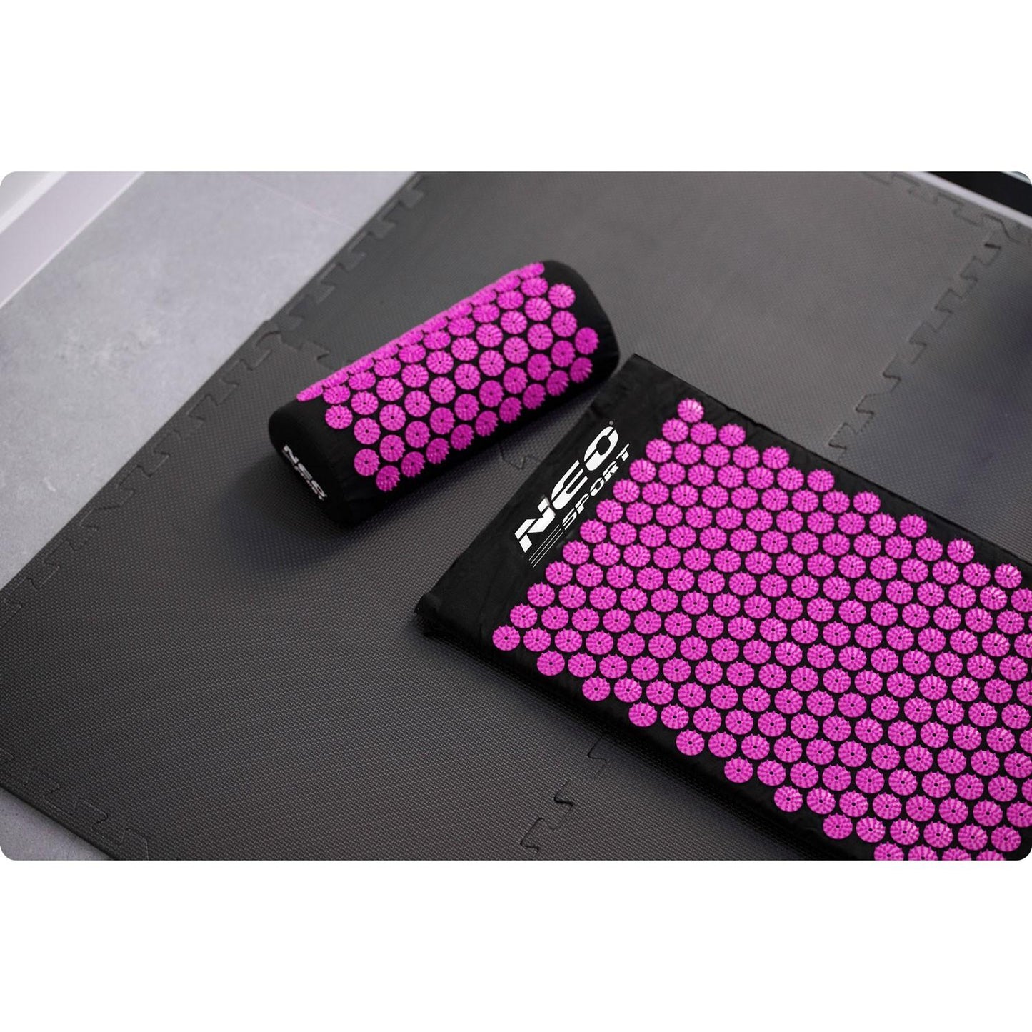 Neo-Sport NS-900 spiked acupressure mat, black and purple