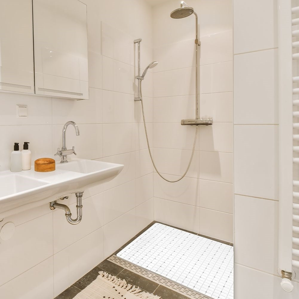 Non-slip mat for shower/tub - Safety on wet surfaces