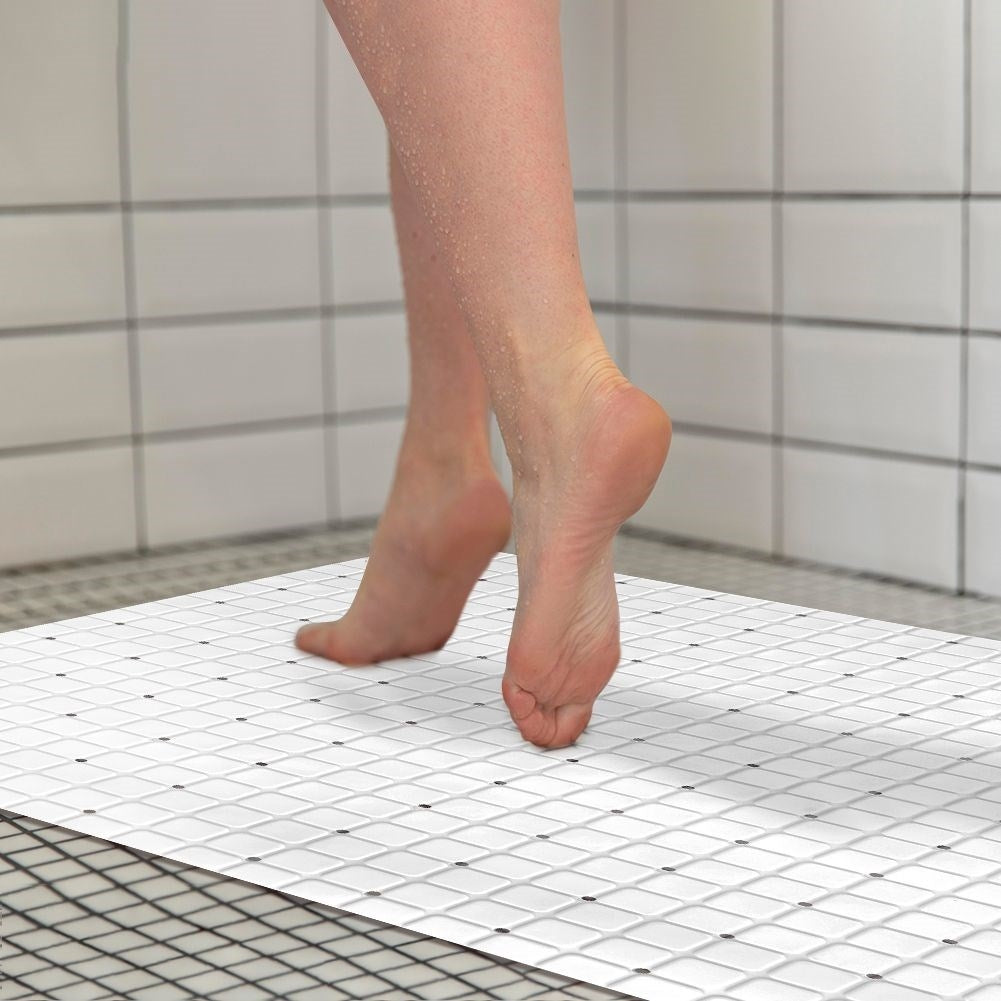 Non-slip mat for shower/tub - Safety on wet surfaces
