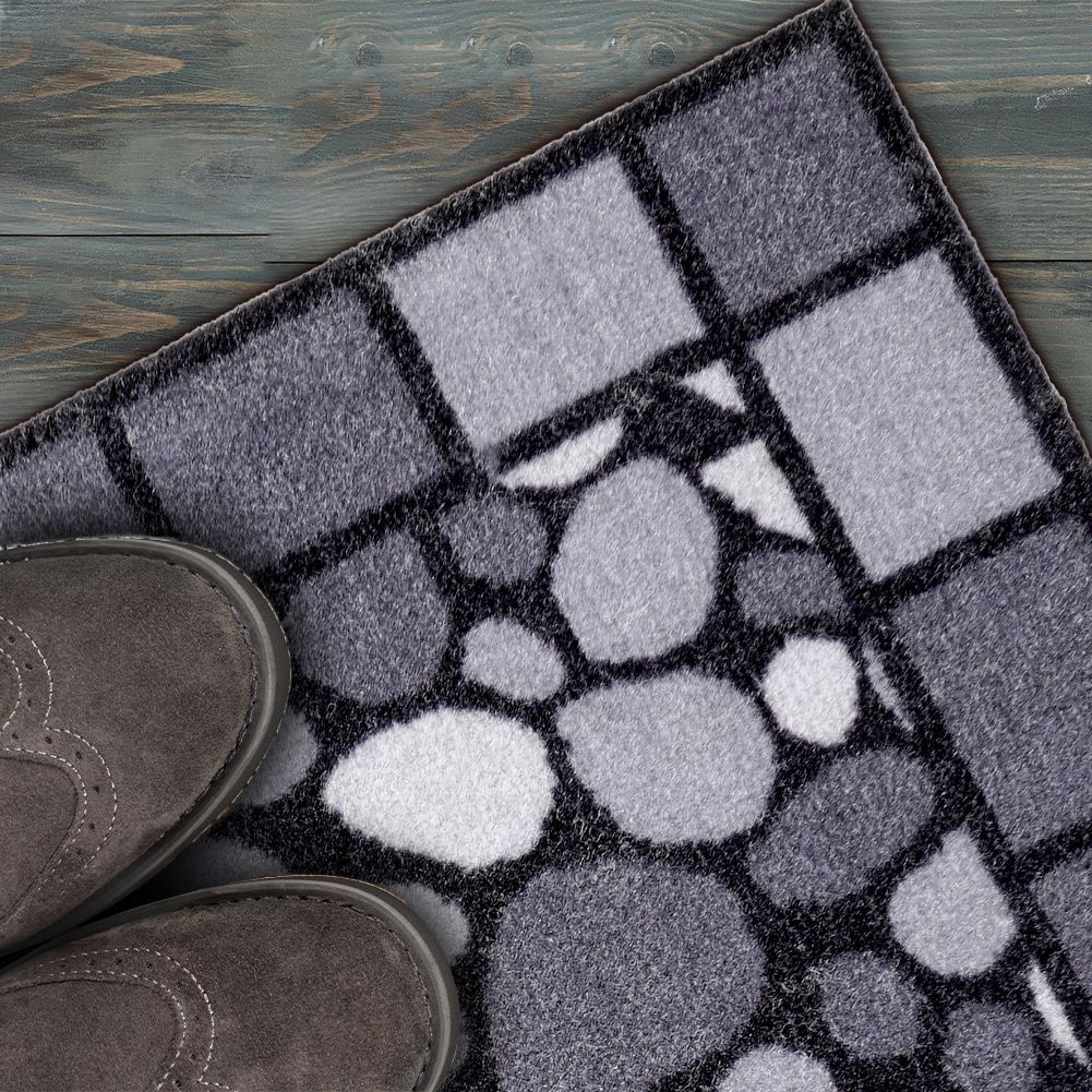 Non-slip rubber entrance mat - Protects the floor from dirt