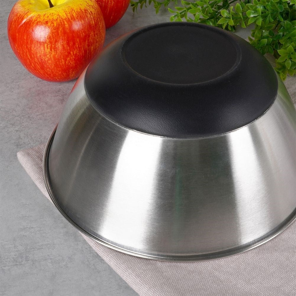 Non-slip stainless steel bowl with versatile use in the kitchen
