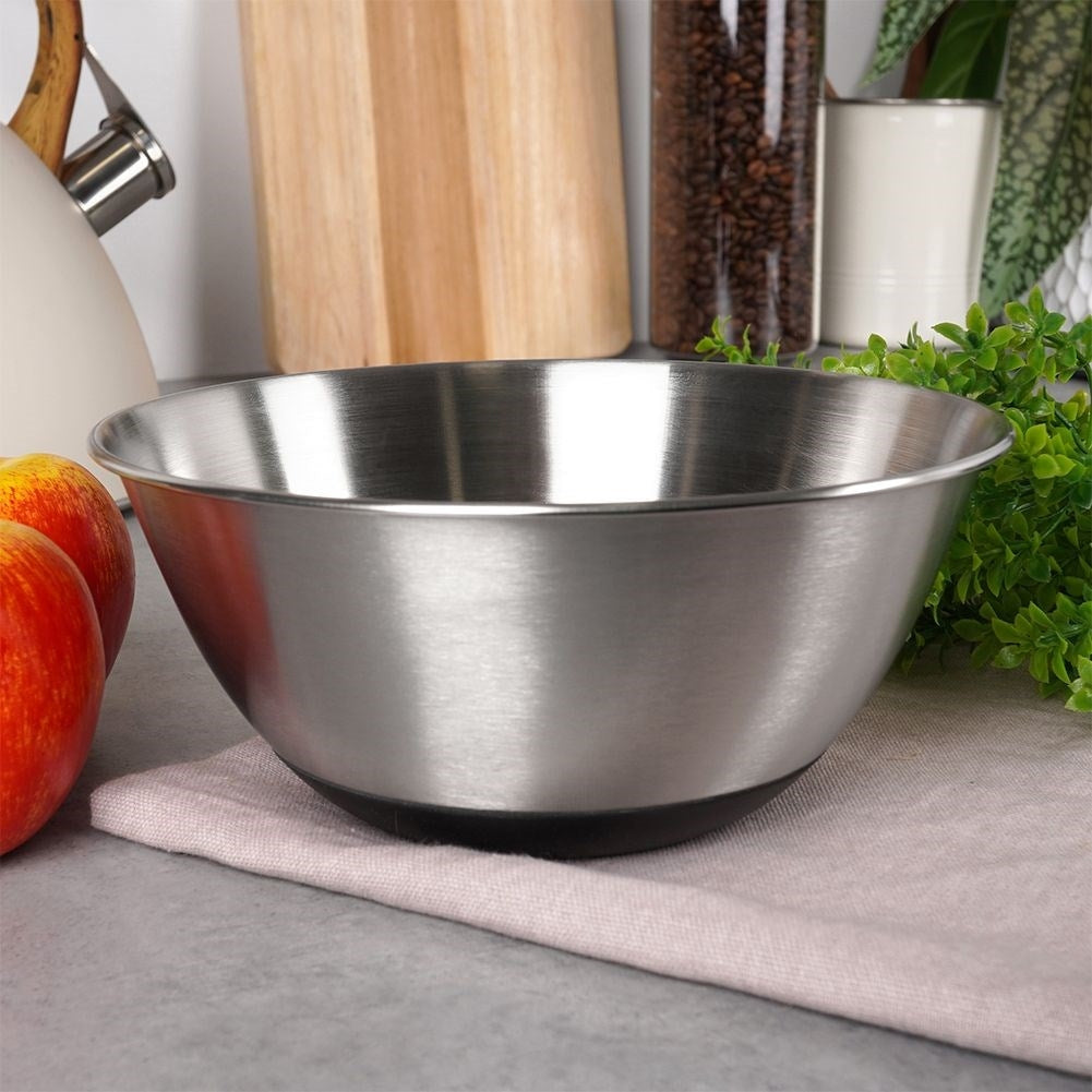 Non-slip stainless steel salad bowl for all kitchen needs