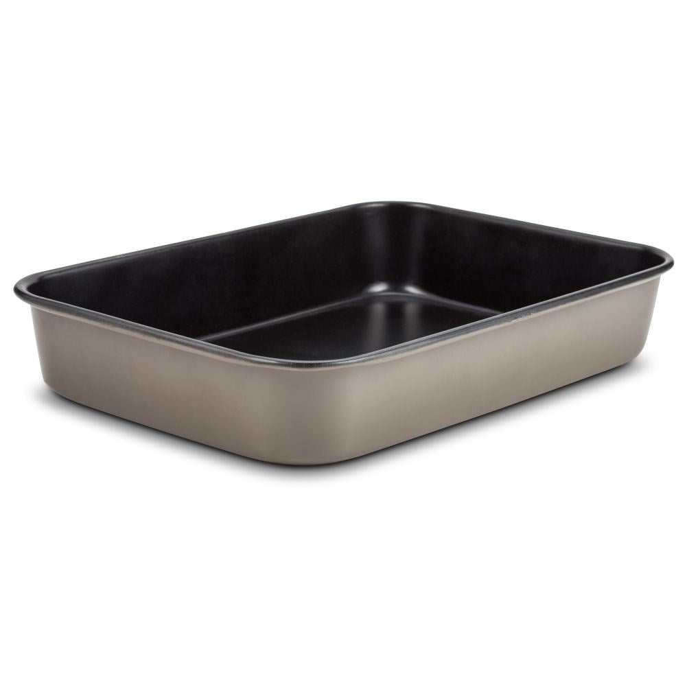 Non-stick Roasting pan for meat and cakes in the oven