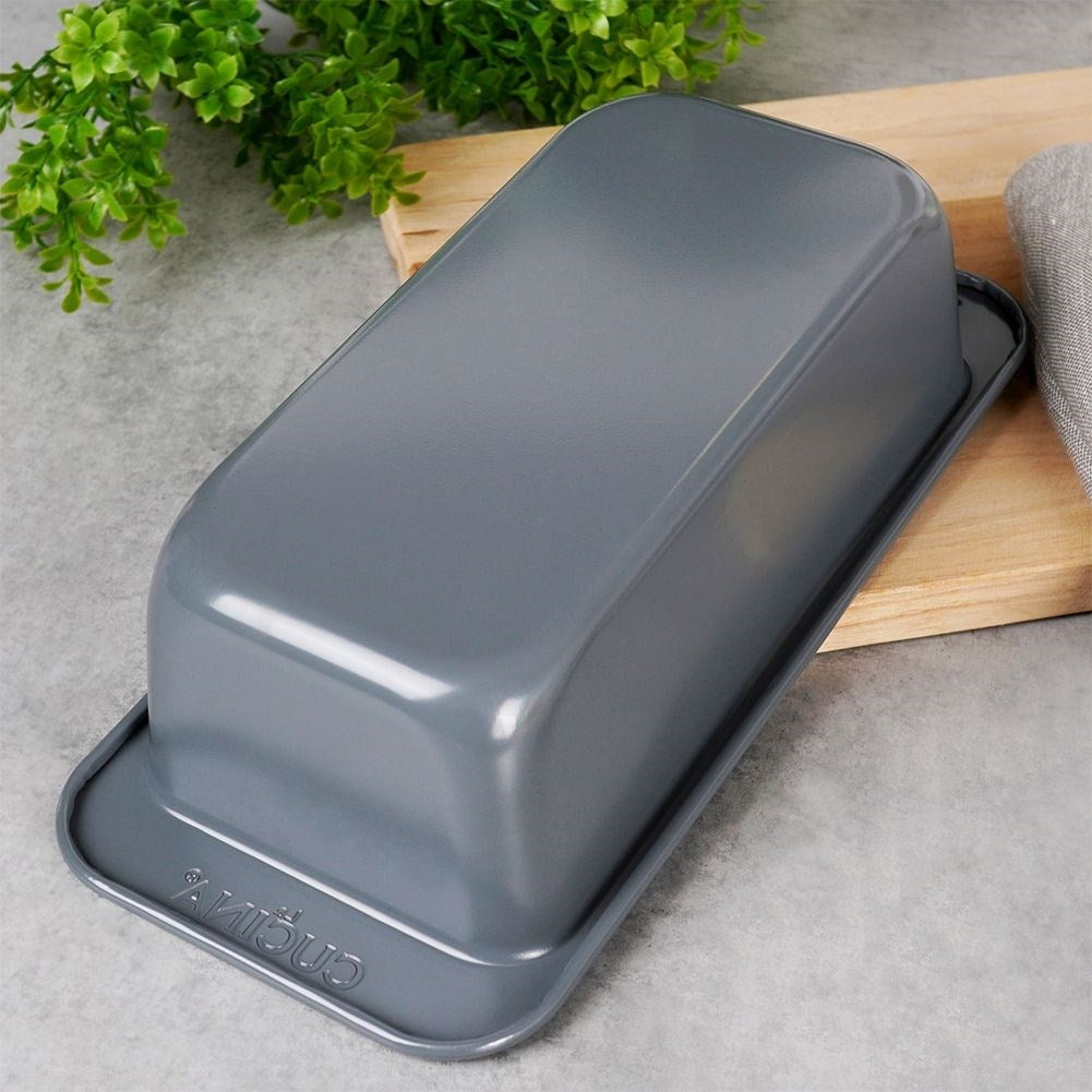 Non-stick bread pan for perfect baking