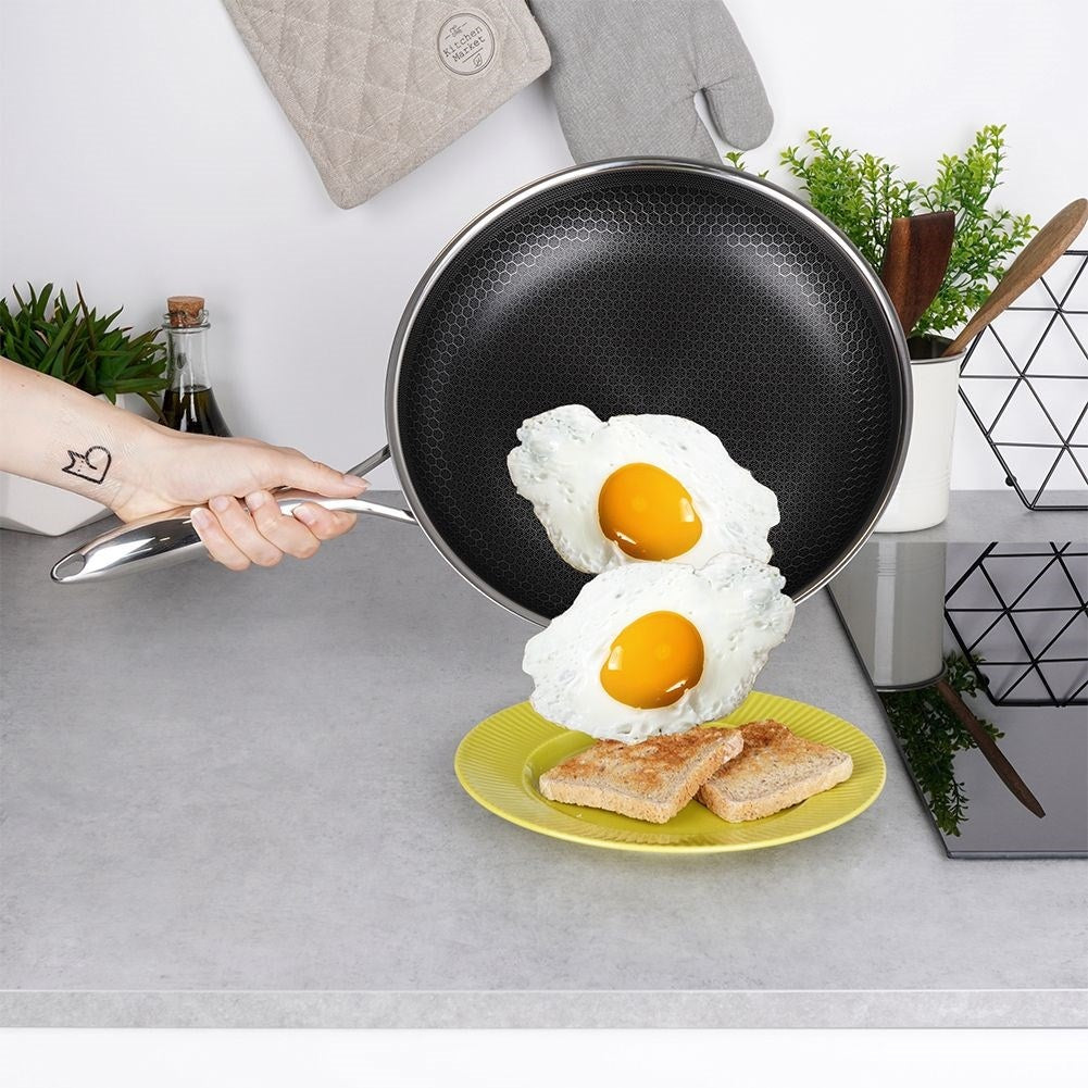 Non-stick frying pan in stainless steel, dishwasher safe