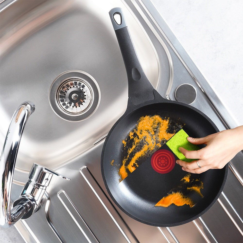 Non-stick frying pan with heating indicator GALI 24 cm