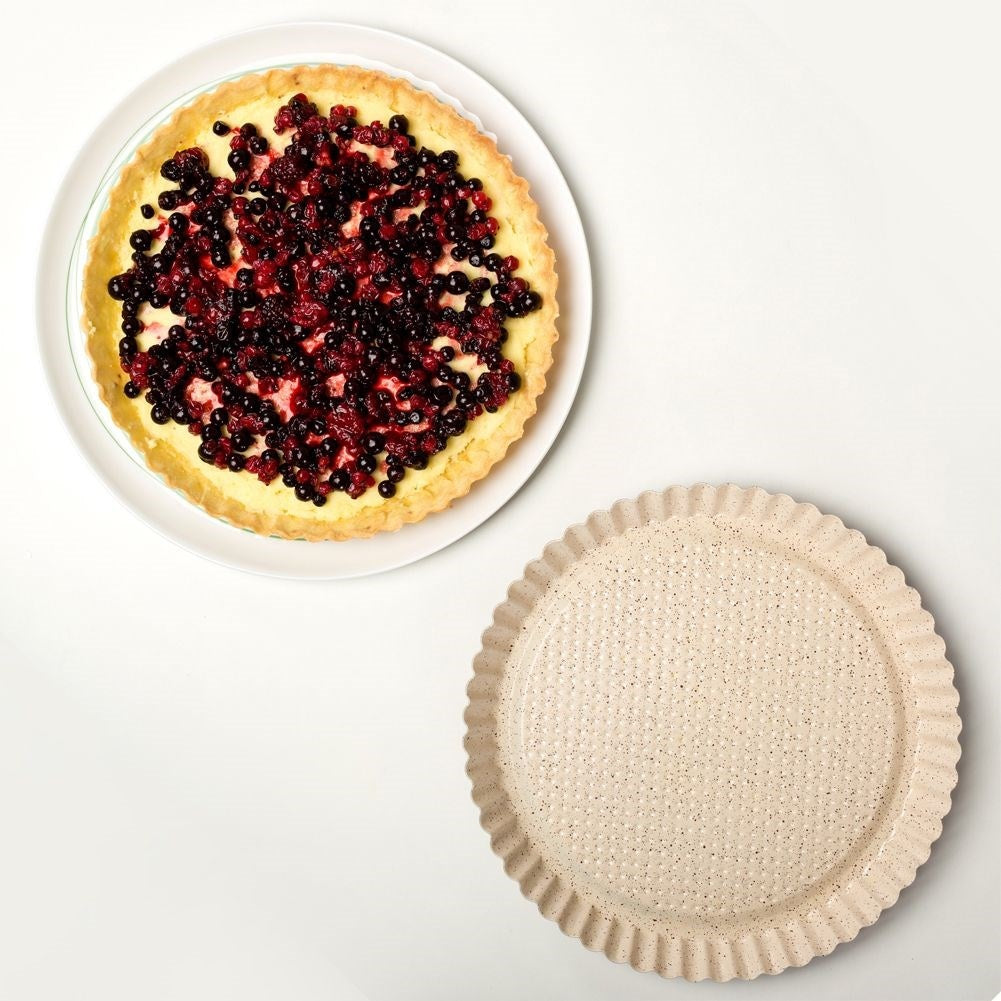 Non-stick pan with granite coating for pies