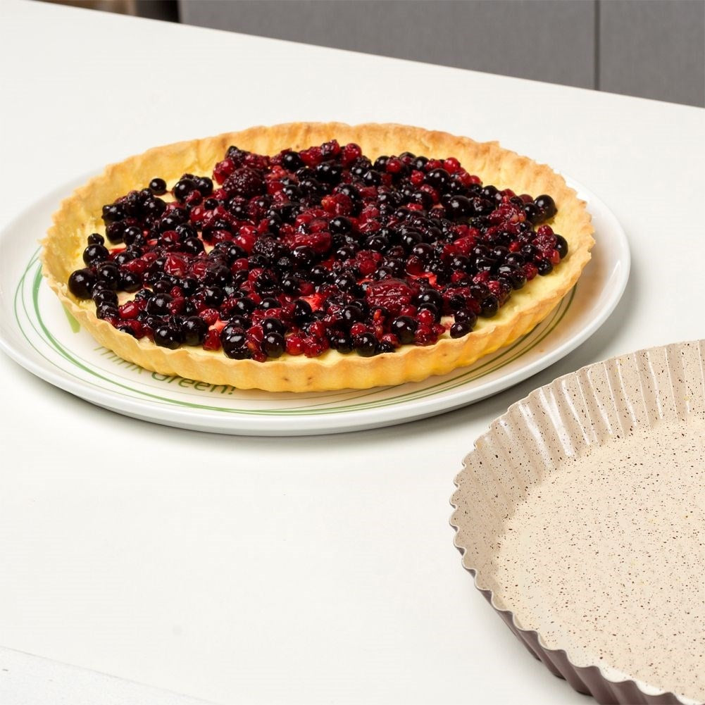 Non-stick pan with granite coating for pies