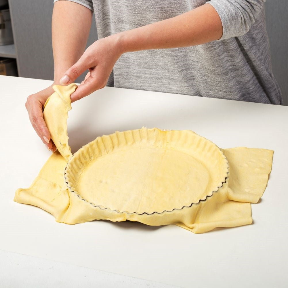 Non-stick pan with granite coating for pies