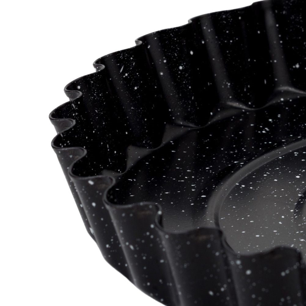 Non-stick pie pan for sweet and savory pies