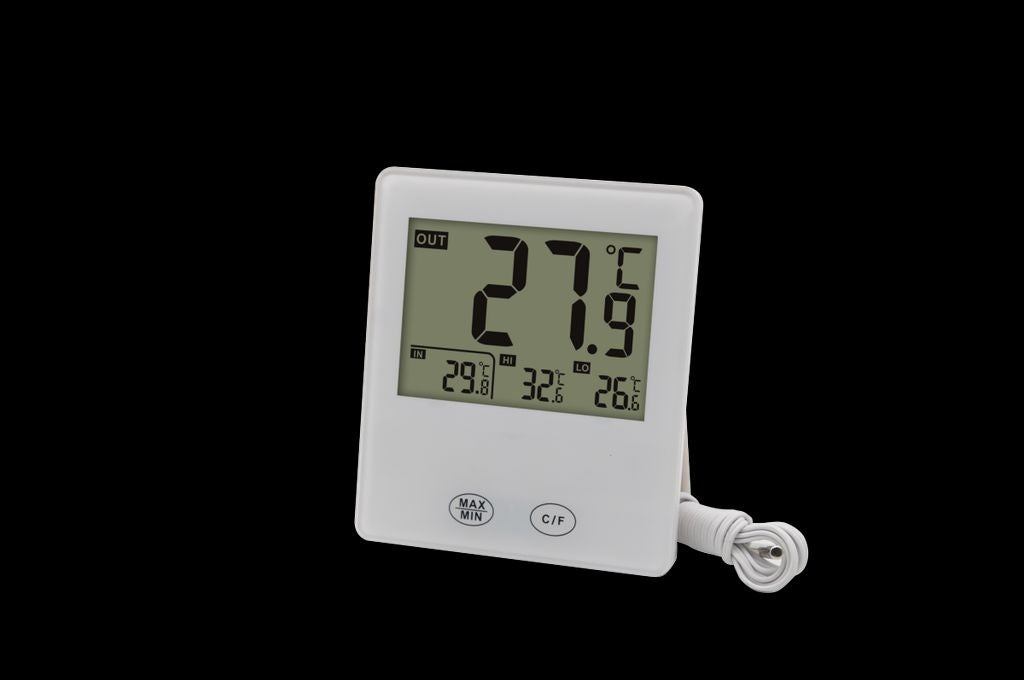 Nordic Quality Digital indoor and outdoor thermometer with wired sensor