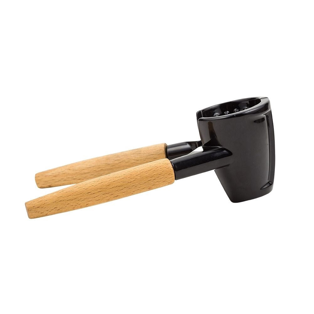 Nutcracker with non-slip beechwood handles for all nuts