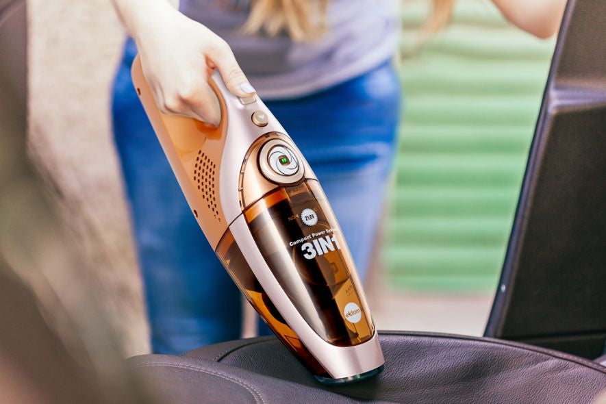 OB100 cordless upright vacuum cleaner