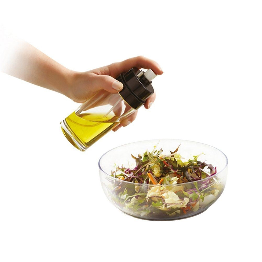 Oil mister for healthy and easy cooking