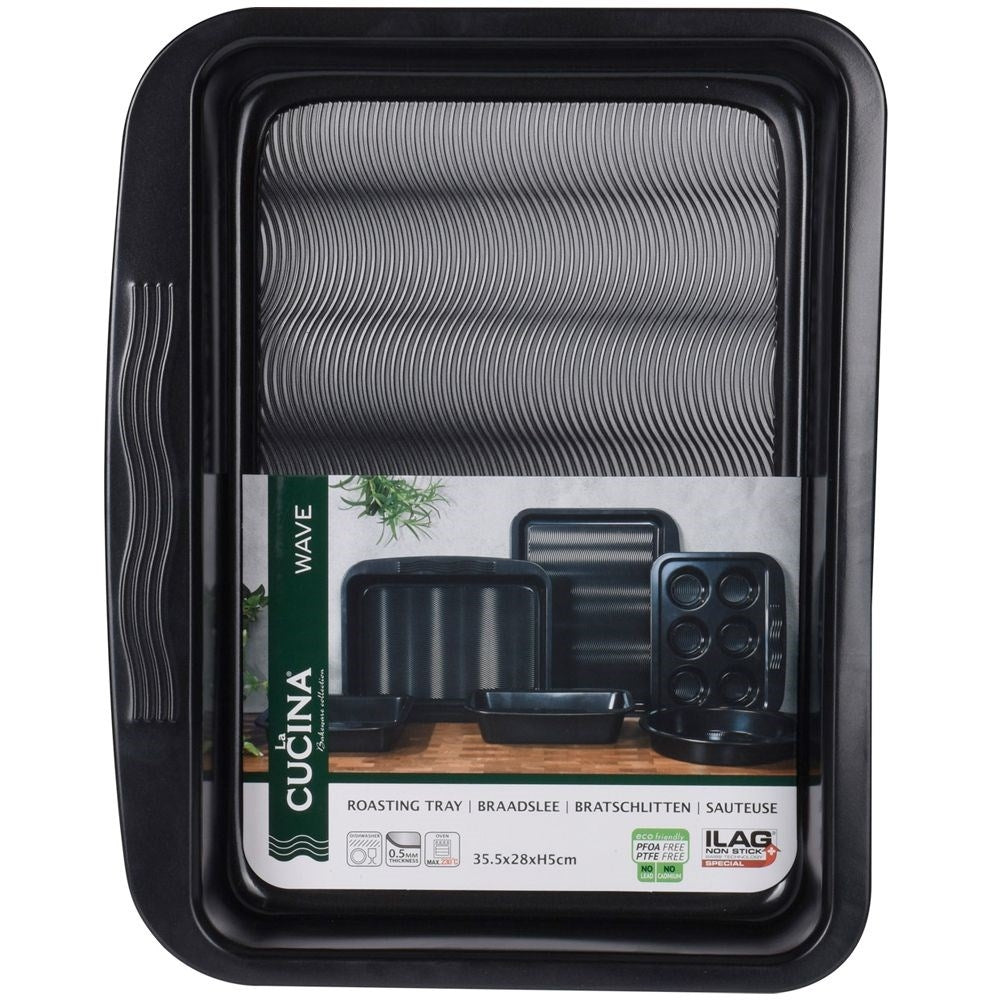 Organic wavy baking tin for cakes, meat and gratins