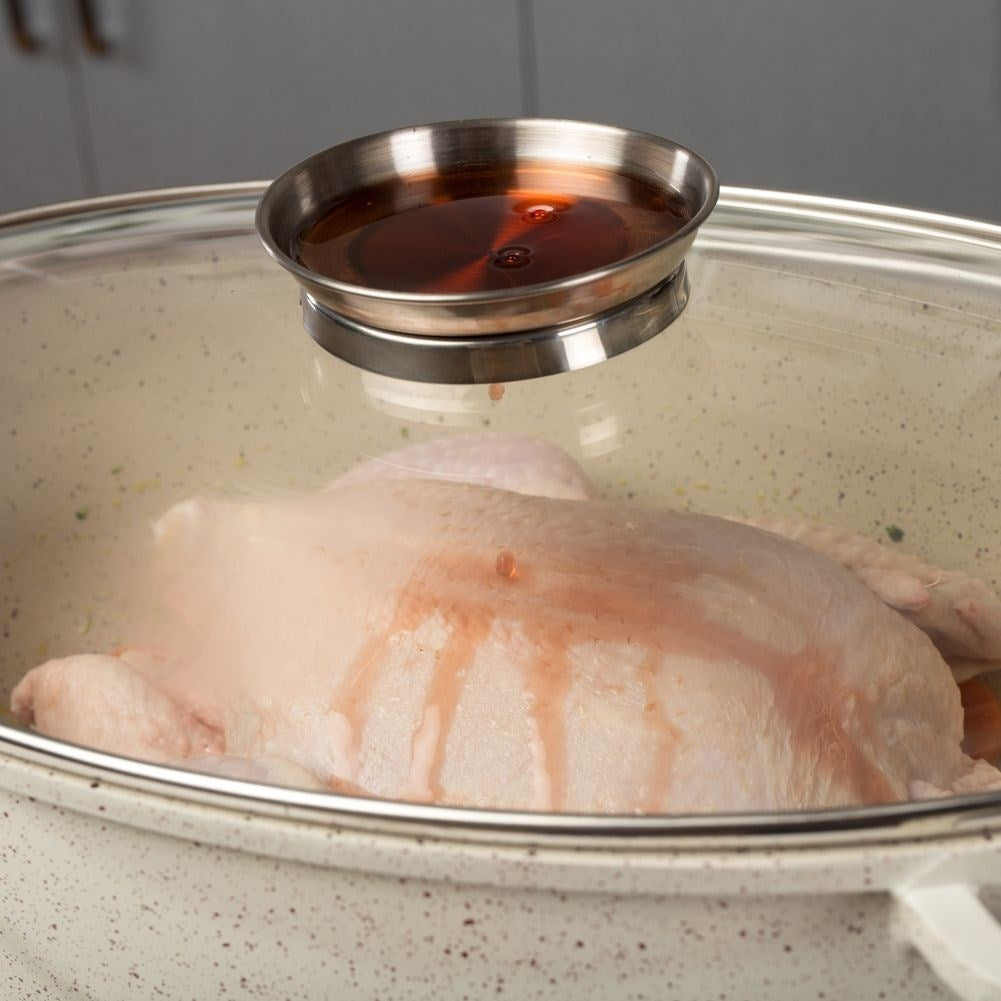 Oval oven shape with granite-like non-stick coating