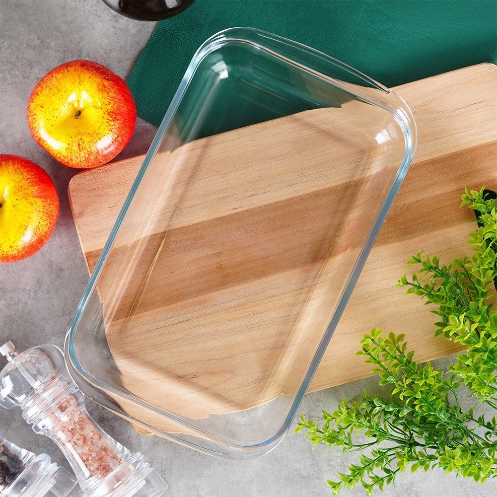 Oven and gratin form in heat-resistant borosilicate glass