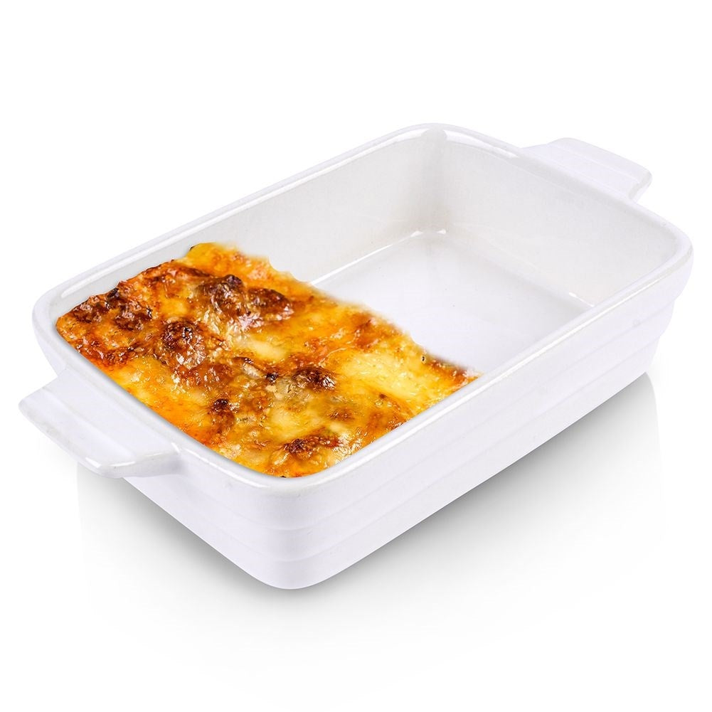 Oven form in White Ceramic for Perfectly Cooked Dishes