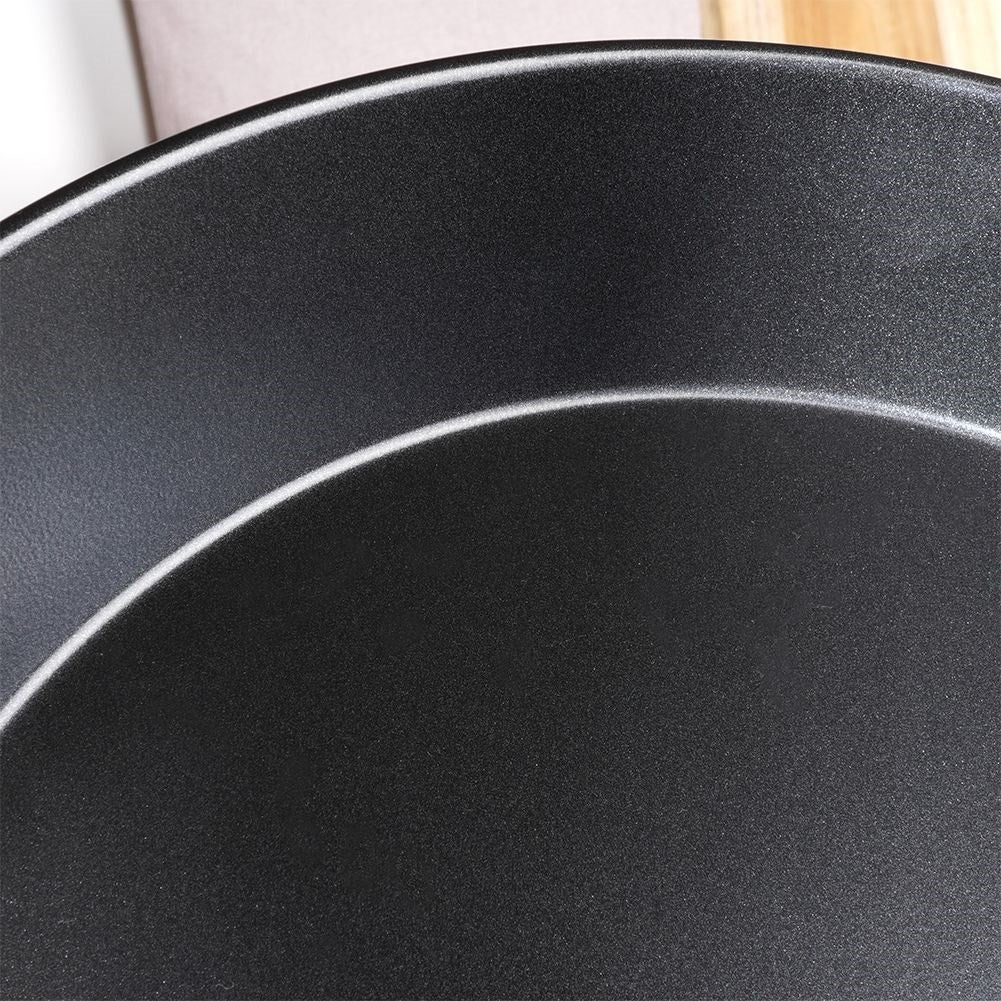 Paella frying pan with non-stick and ergonomic handle
