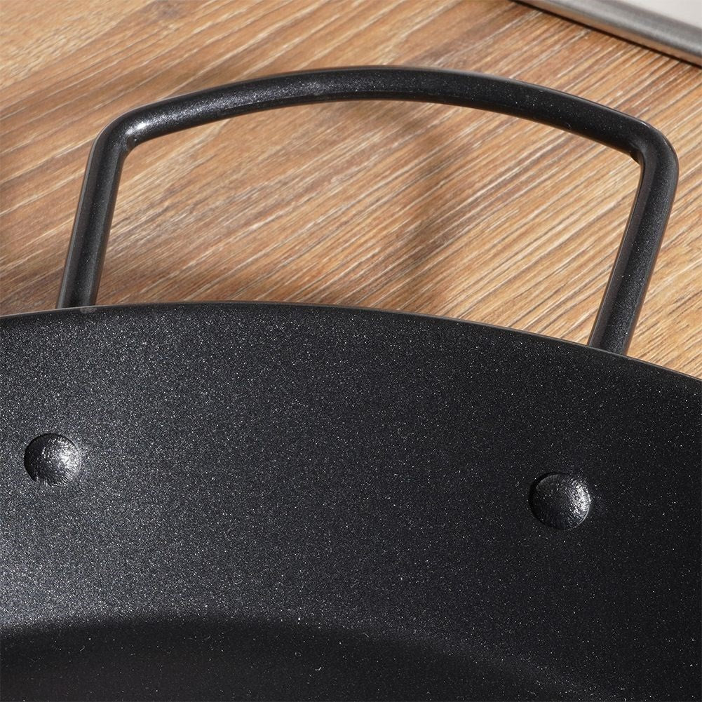 Paella frying pan with non-stick and ergonomic handle