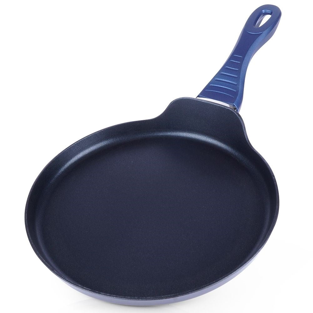 Pancake pan with ceramic coating and diamonds