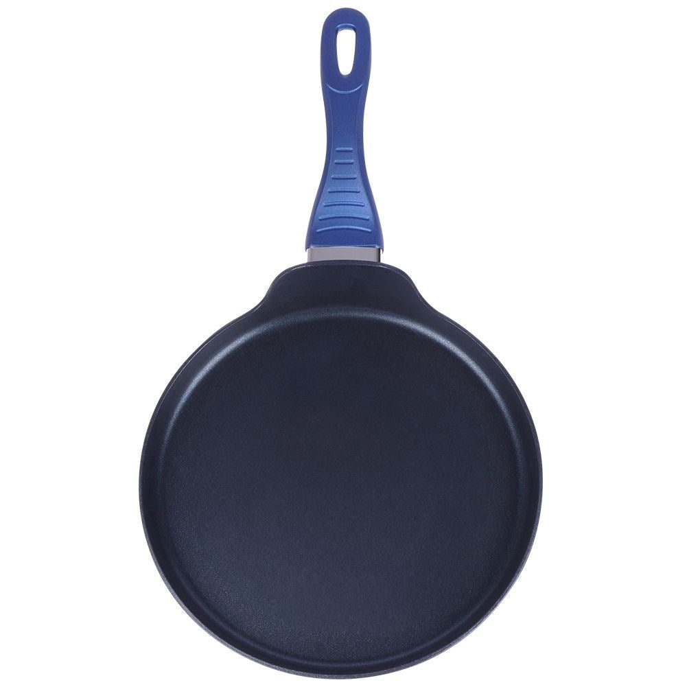 Pancake pan with ceramic coating and diamonds