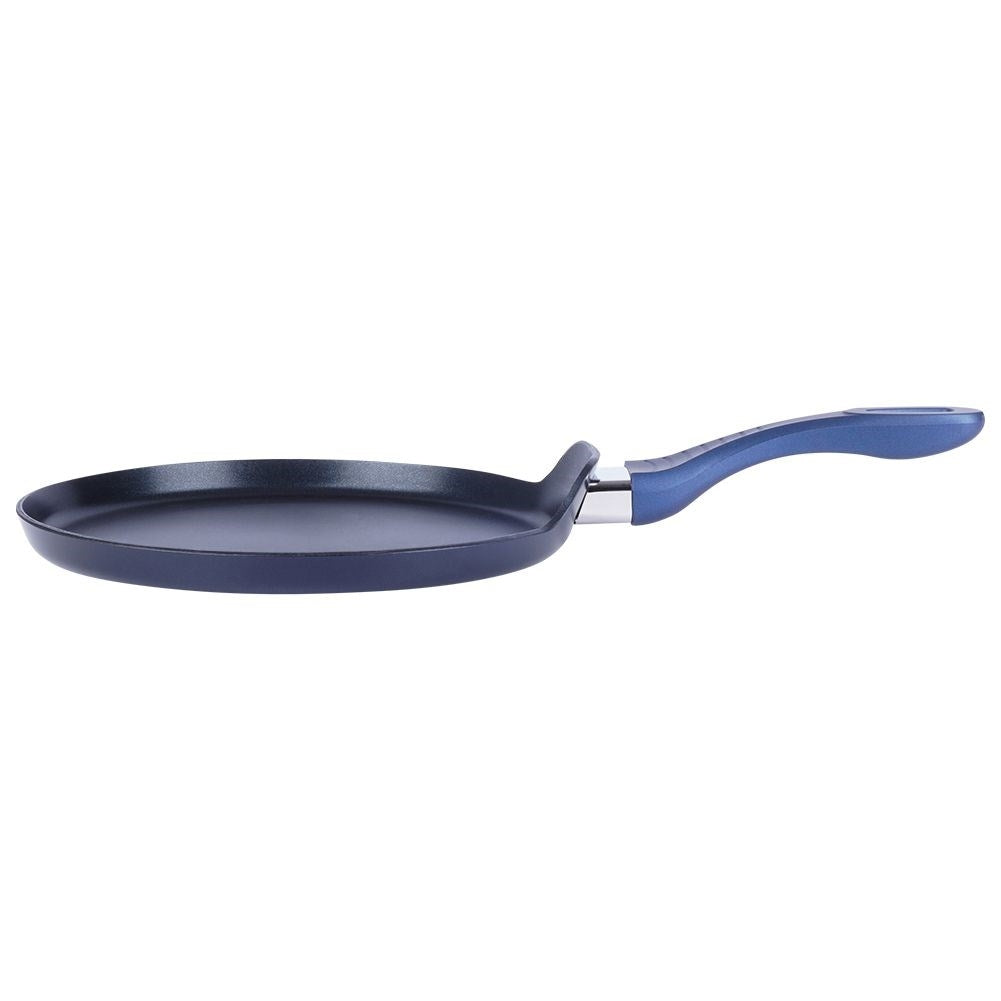 Pancake pan with ceramic coating and diamonds
