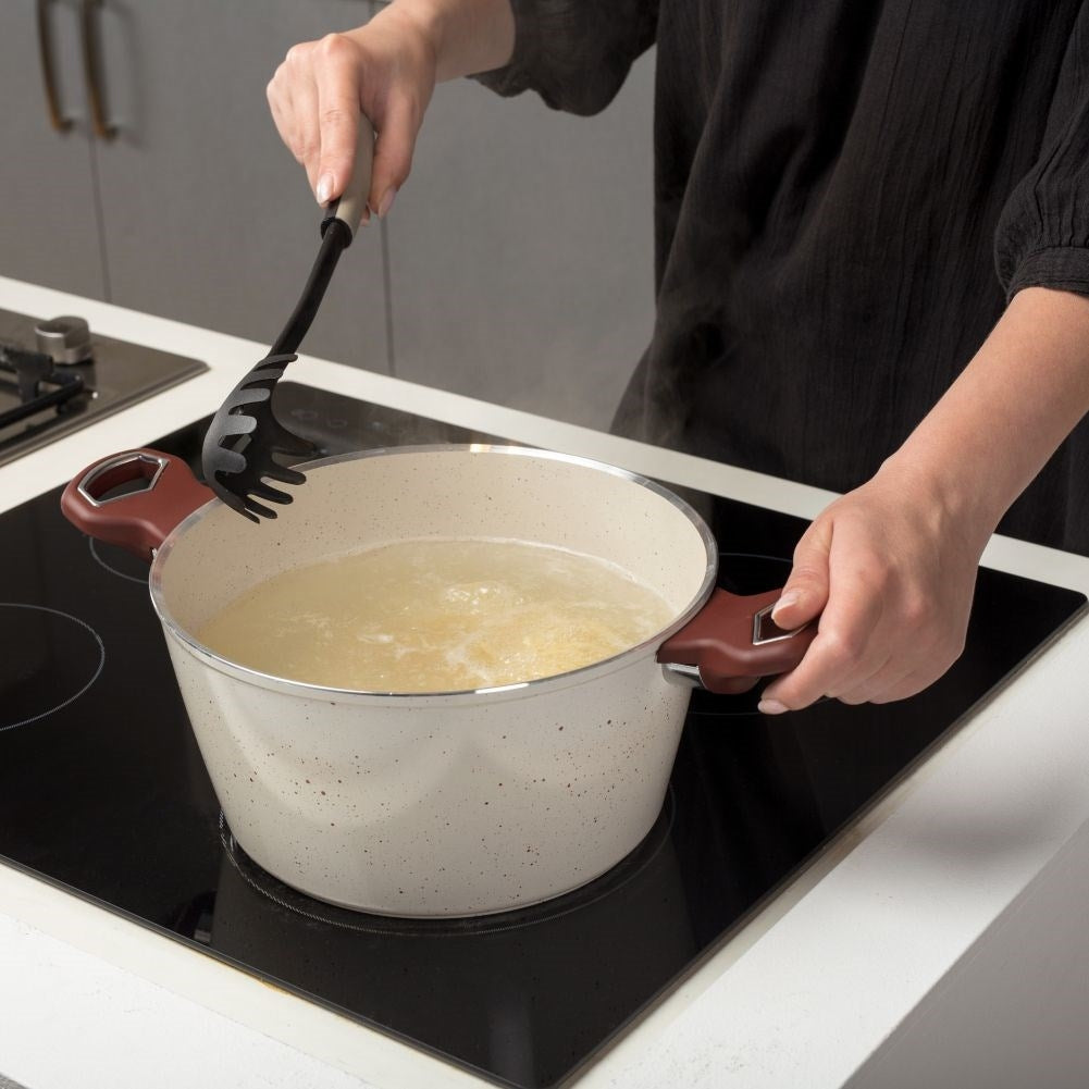 Pasta spoon: Durable, heat-resistant thermoplastic for serving