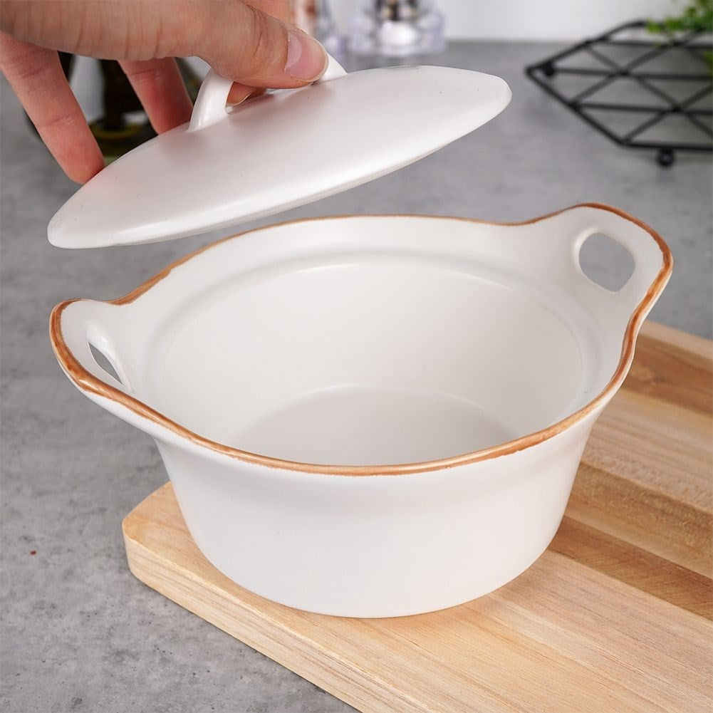 Perfect Ceramic Baking Pan with Handle and Lid for Cooking