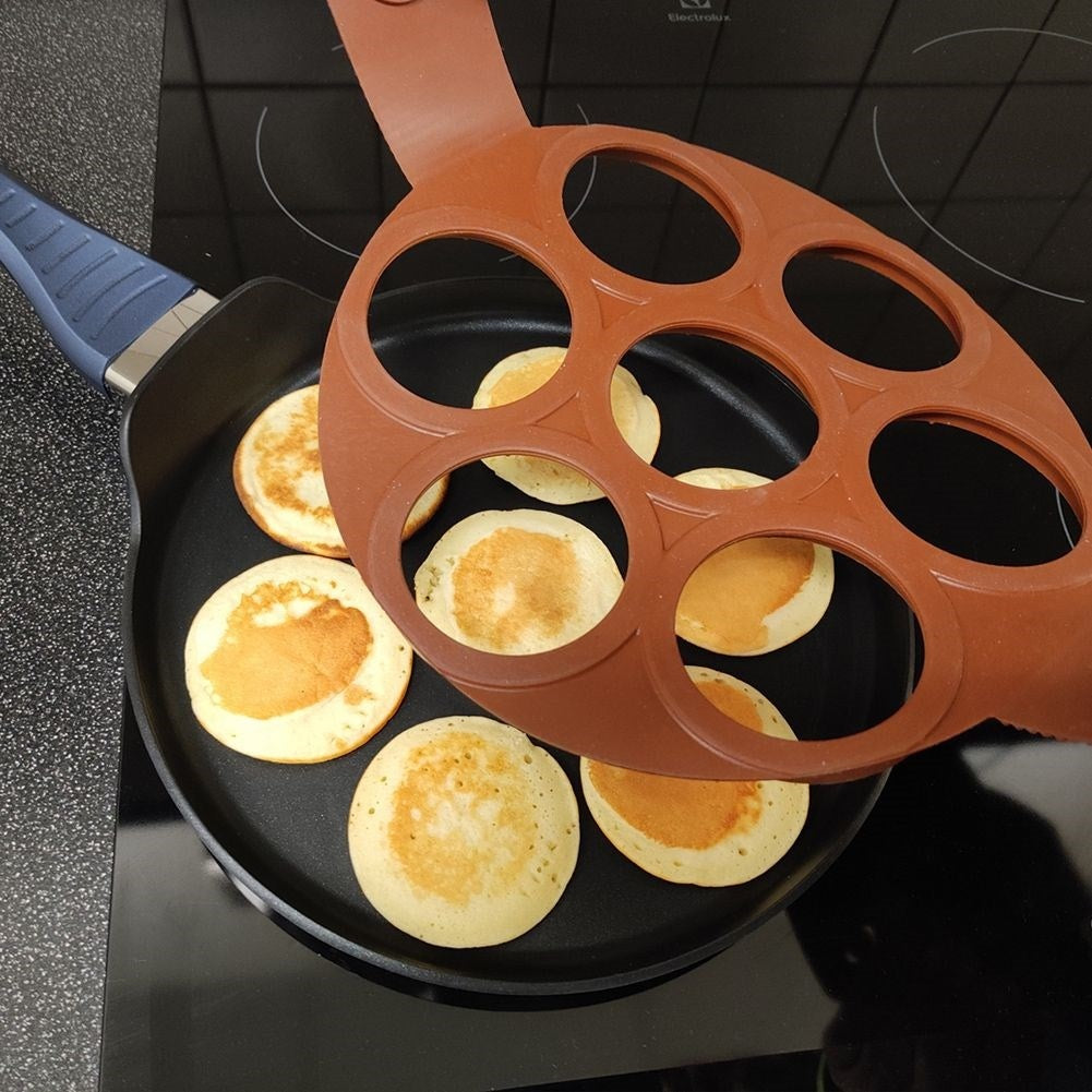 Perfect Round Shape for Fried Eggs and Pancakes