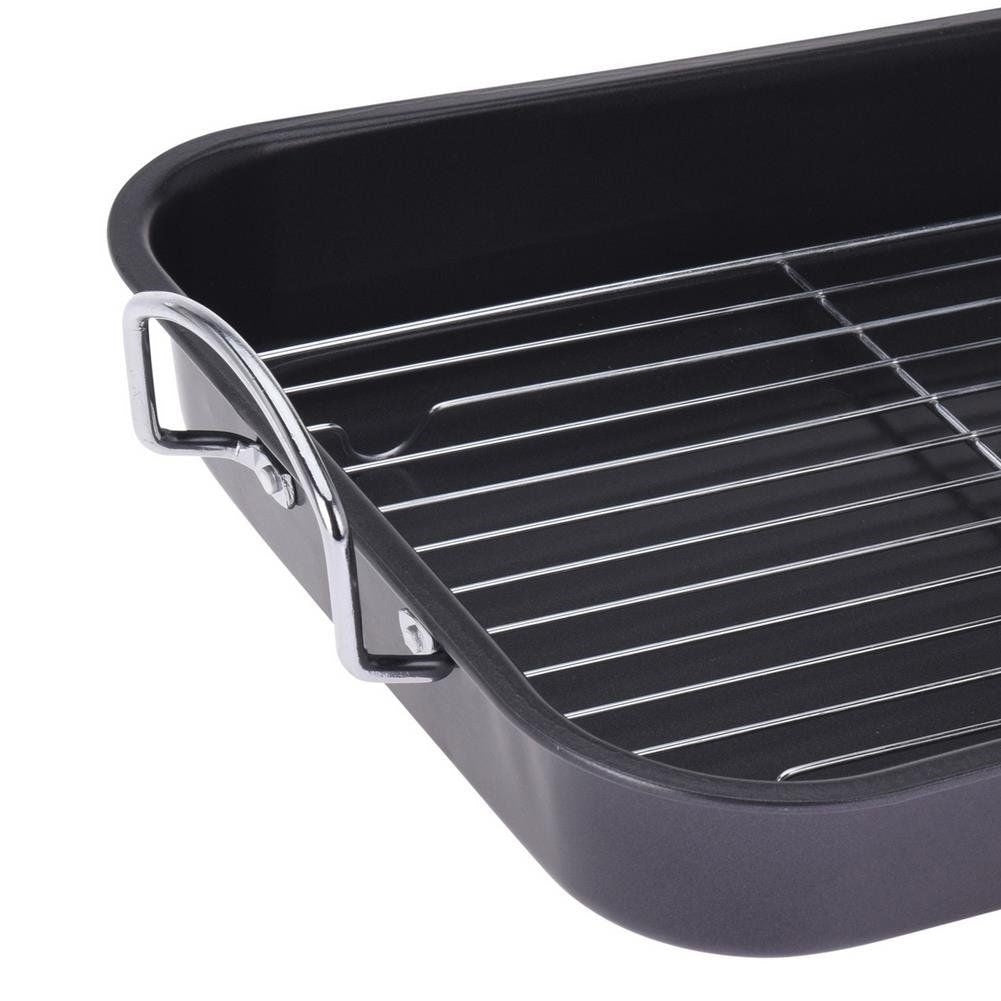 Perfect baking tray with grid for meat and dishes without fat