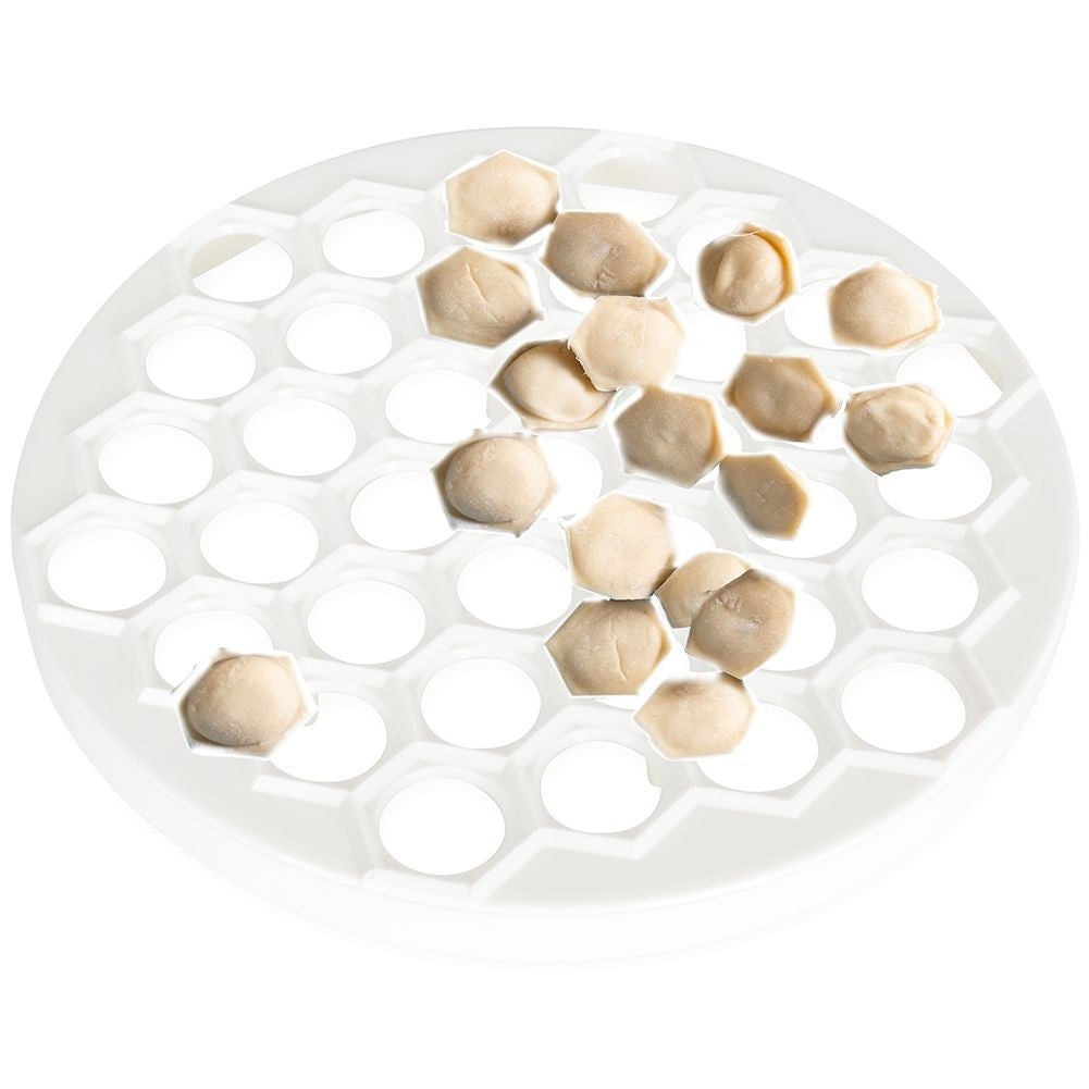 Perfectly shaped uszka: Make 37 at once with the pierogi tool