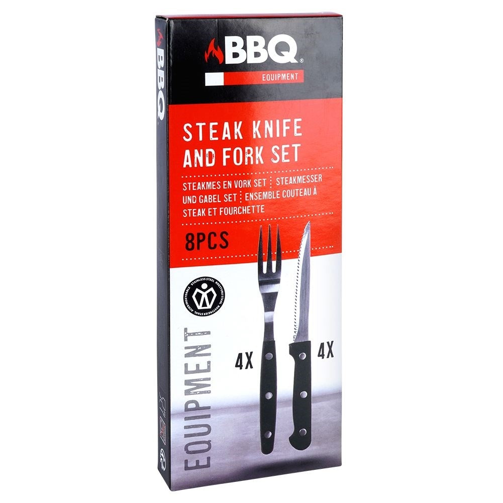 Perfect set of knives and forks for steaks and pizza