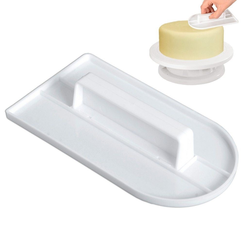 Perfect smooth surface for cakes and pastries