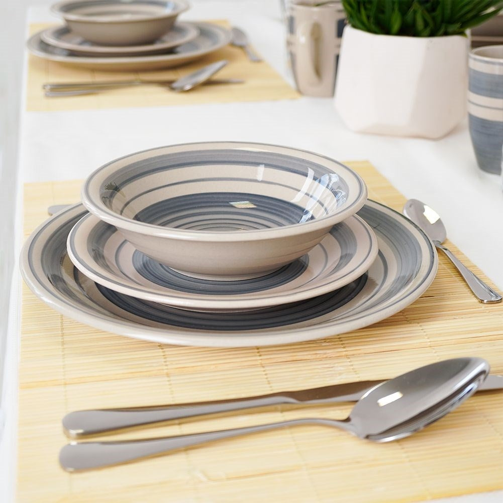 Perfect stoneware service for 4 people - 16 pieces