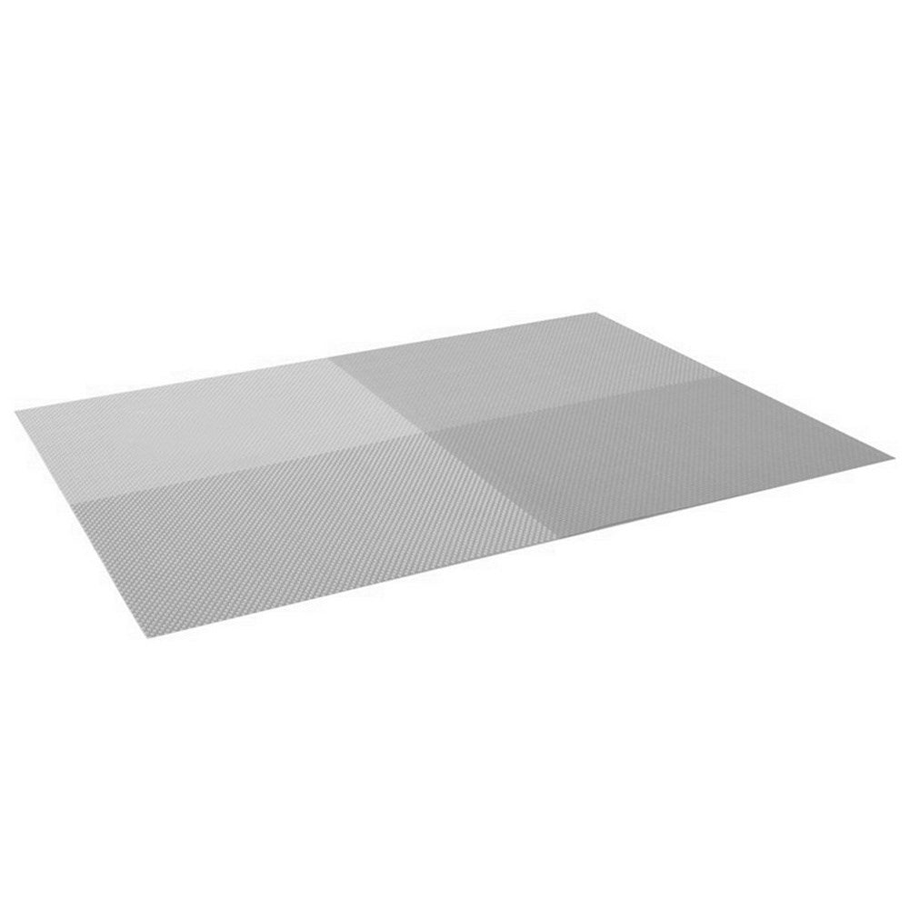 Placemat: Protection and Style for Plates and Cutlery