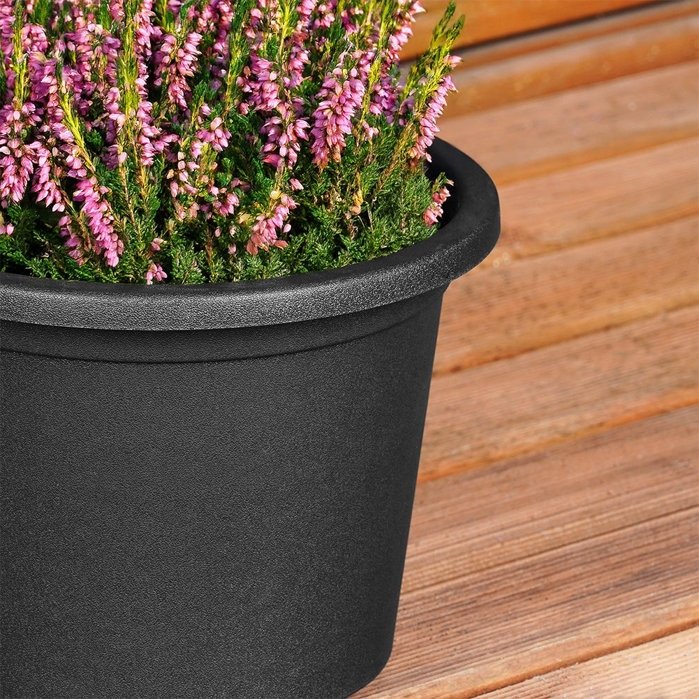 Plastic garden pot black round 20 cm